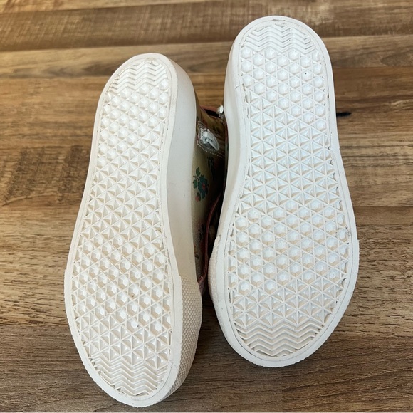 Mini Boden Floral Sheen Sneakers - Picture 4 of 5